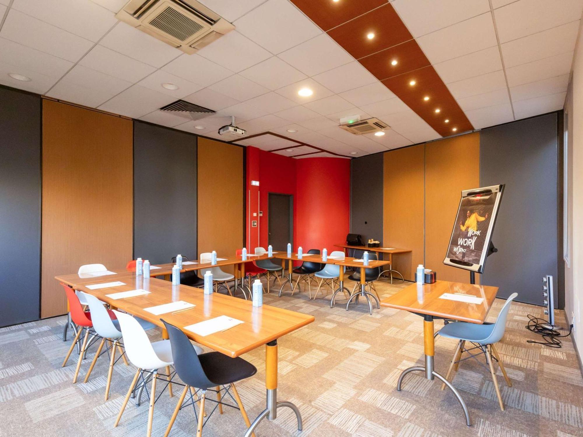Ibis Le Puy-En-Velay Centre Ξενοδοχείο Εξωτερικό φωτογραφία